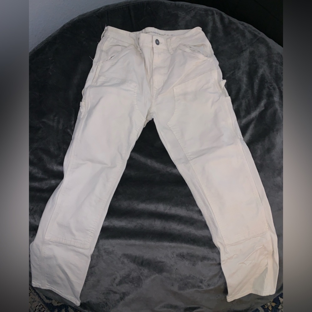 White cargos